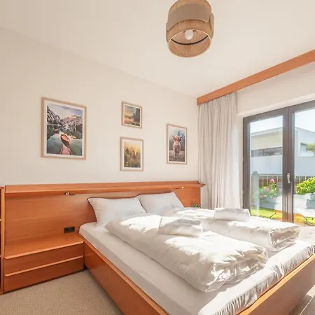 Vardia Apartment *