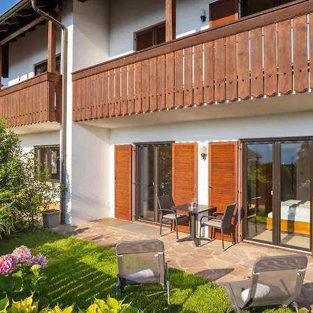 Vardia Apartment Caldaro
