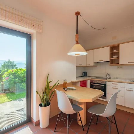 Apartment Vardia
