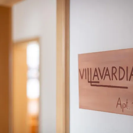 Apartment Vardia *