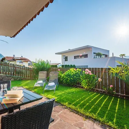 Apartment Vardia